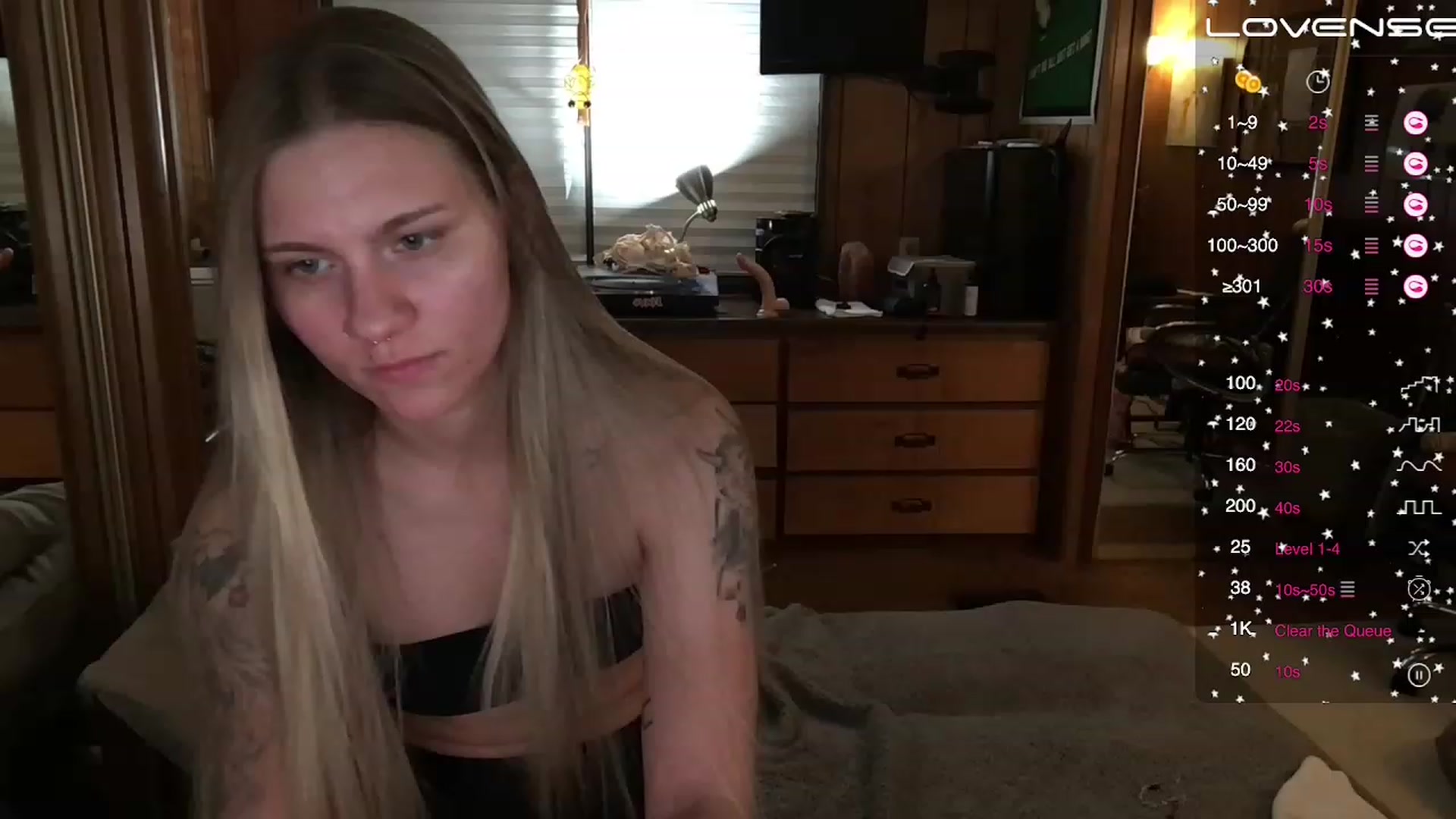 Gallery image thumbnail from Incognitobabe's myfreecams stream on, 11/26/2022, 11:39 image 16 of 20