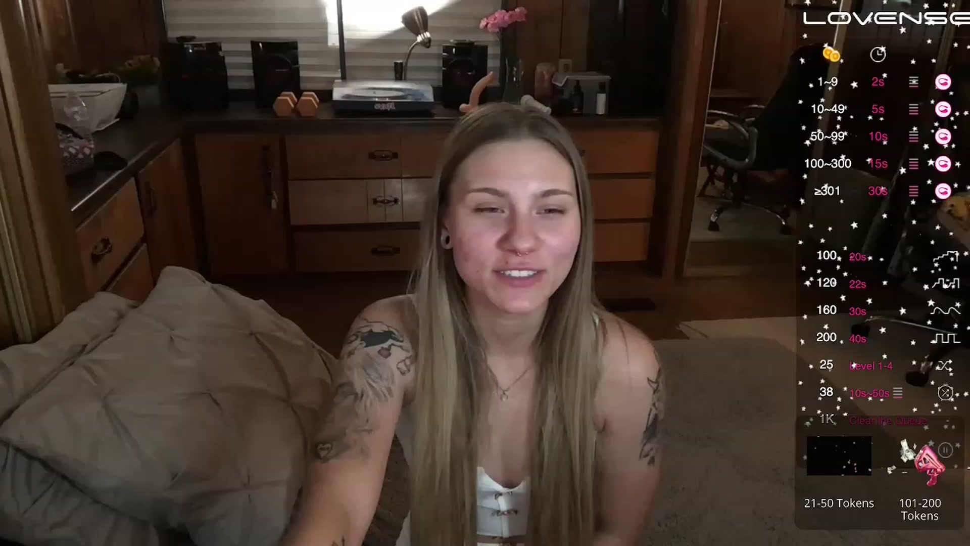 Gallery image thumbnail from Incognitobabe's myfreecams stream on, 11/27/2022, 08:51 image 10 of 20