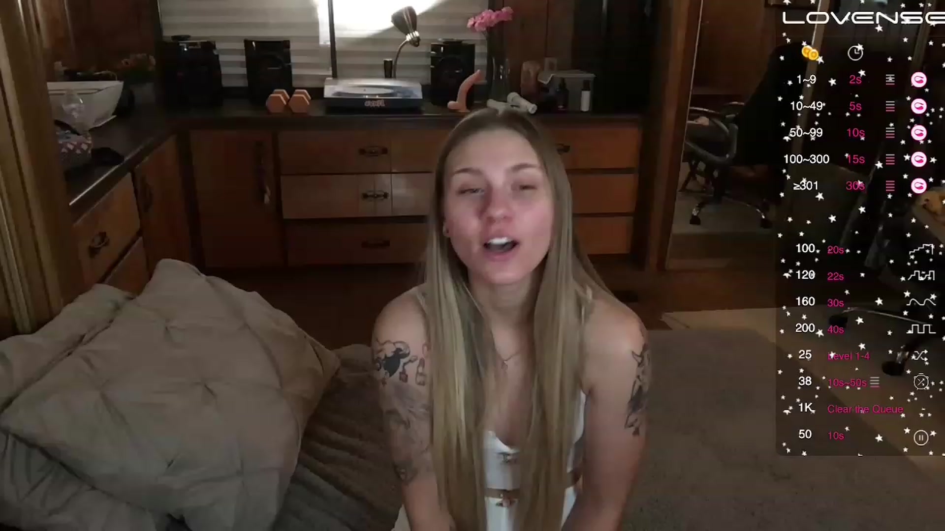 Gallery image thumbnail from Incognitobabe's myfreecams stream on, 11/27/2022, 08:51 image 11 of 20