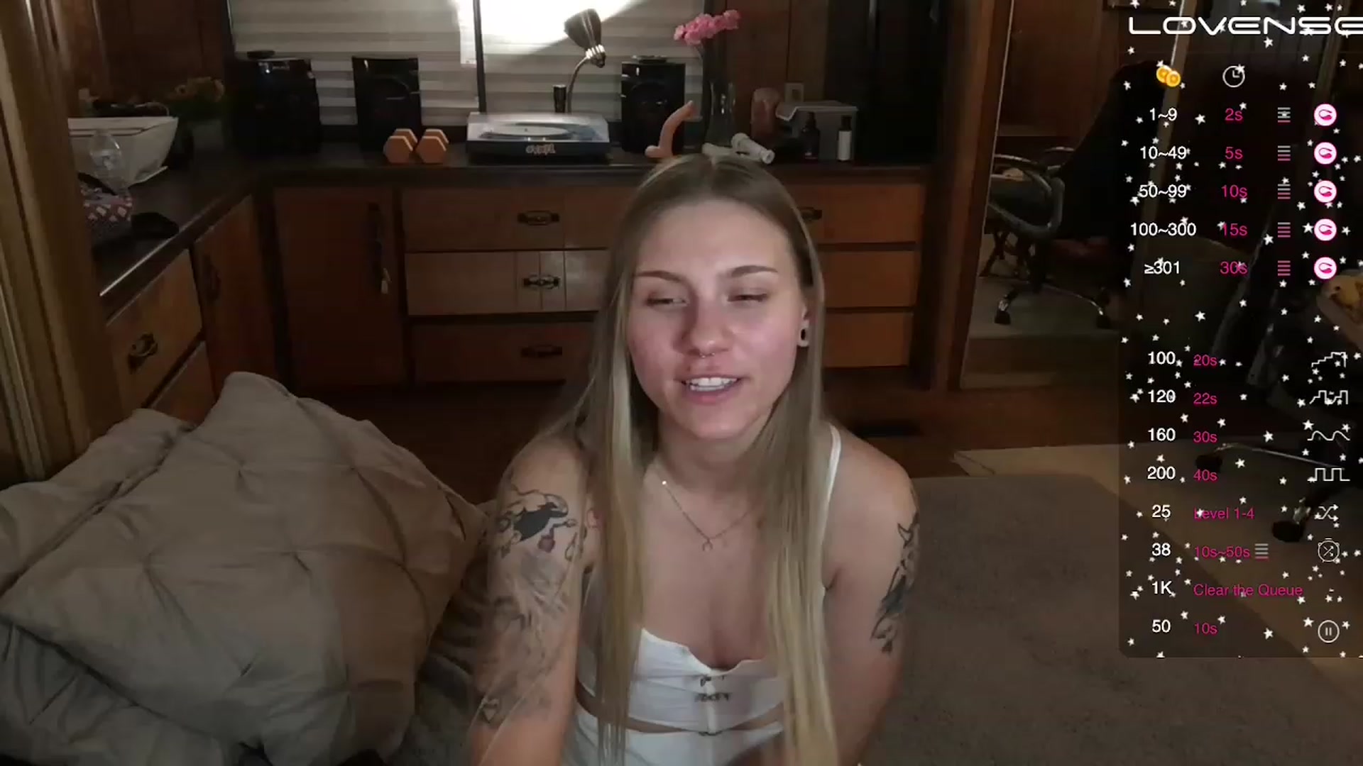 Gallery image thumbnail from Incognitobabe's myfreecams stream on, 11/27/2022, 08:51 image 4 of 20