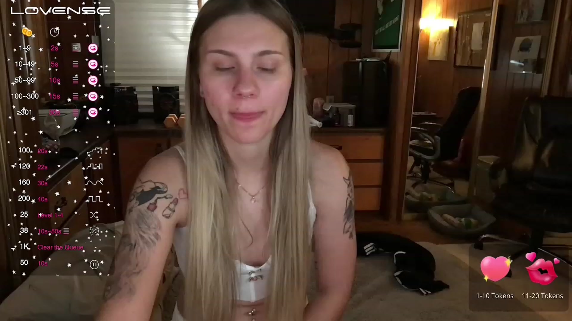 Gallery image thumbnail from Incognitobabe's myfreecams stream on, 11/27/2022, 11:42 image 15 of 20
