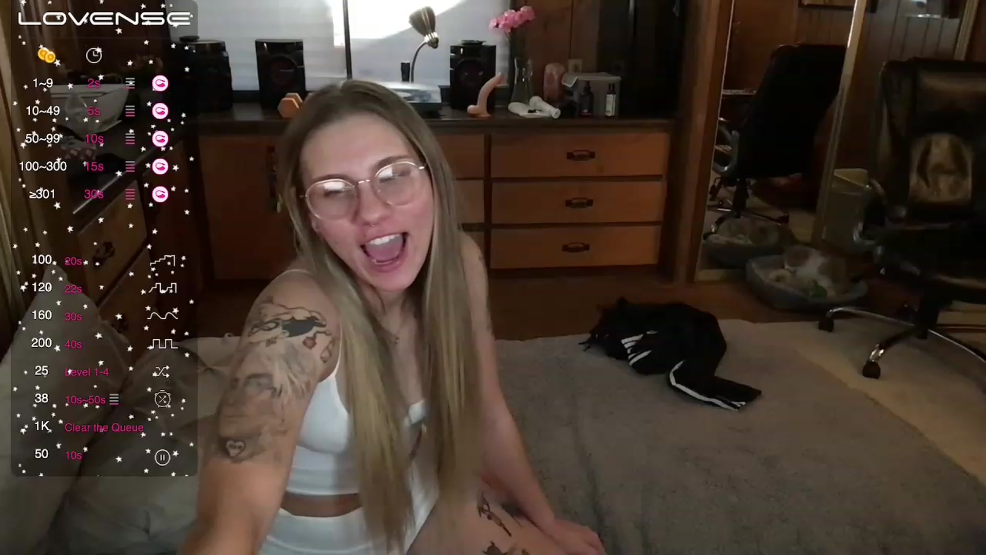 Gallery image thumbnail from Incognitobabe's myfreecams stream on, 11/27/2022, 14:07 image 12 of 20
