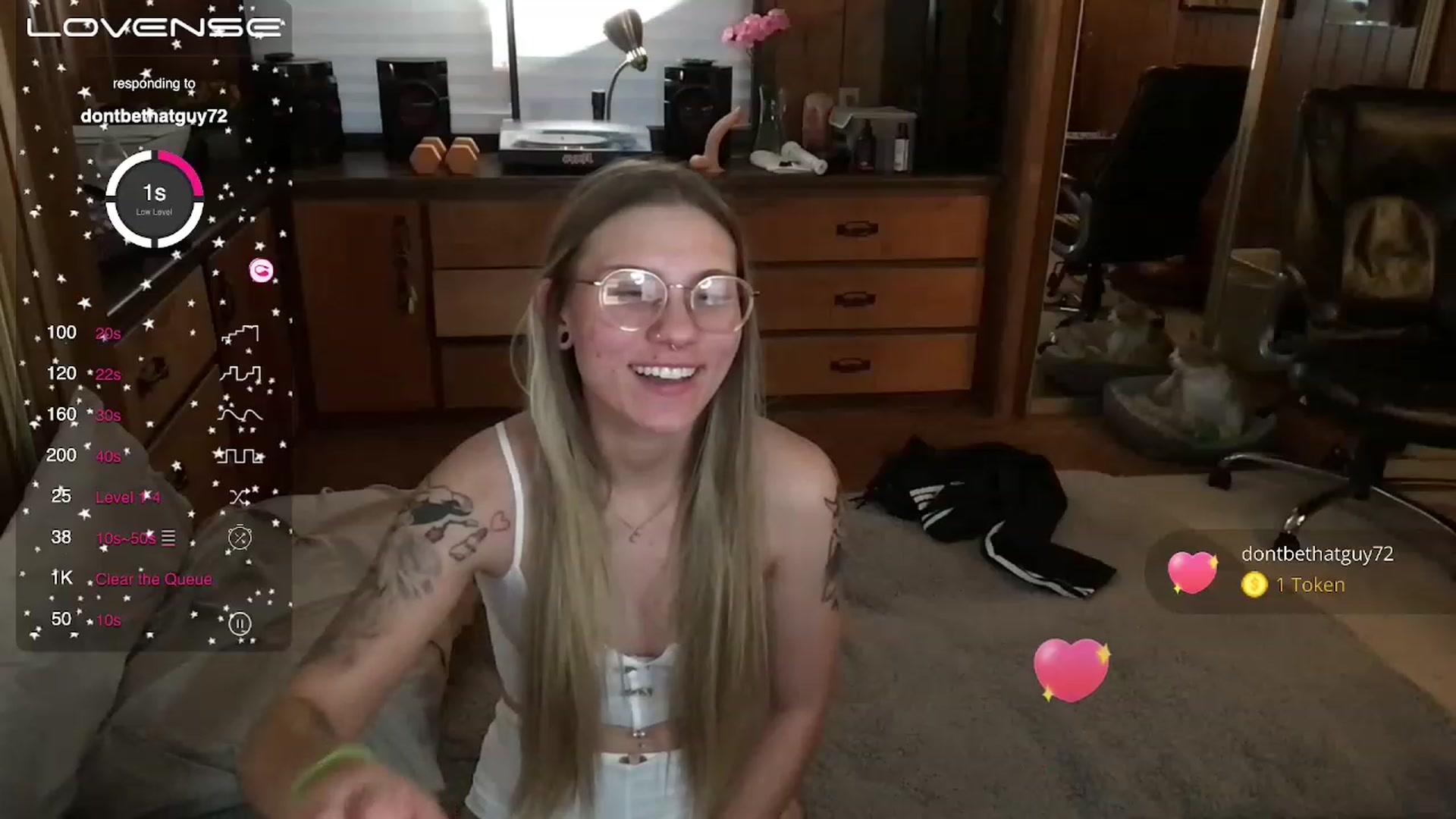 Gallery image thumbnail from Incognitobabe's myfreecams stream on, 11/27/2022, 14:07 image 9 of 20