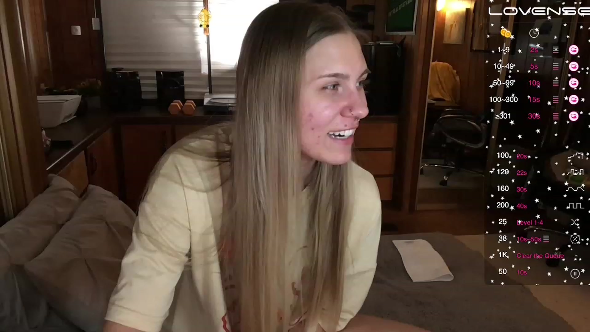 Gallery image thumbnail from Incognitobabe's myfreecams stream on, 11/28/2022, 01:43 image 7 of 20