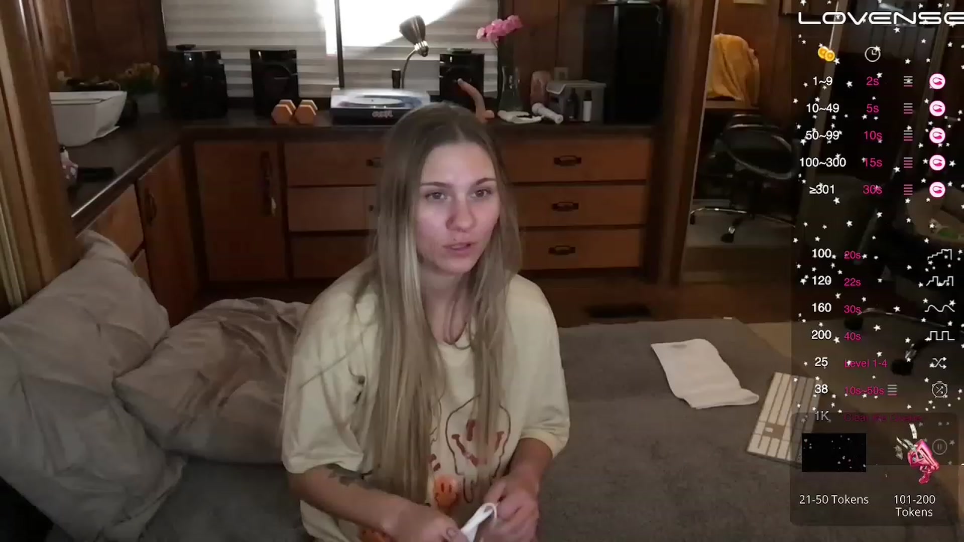 Gallery image thumbnail from Incognitobabe's myfreecams stream on, 11/28/2022, 03:36 image 12 of 20