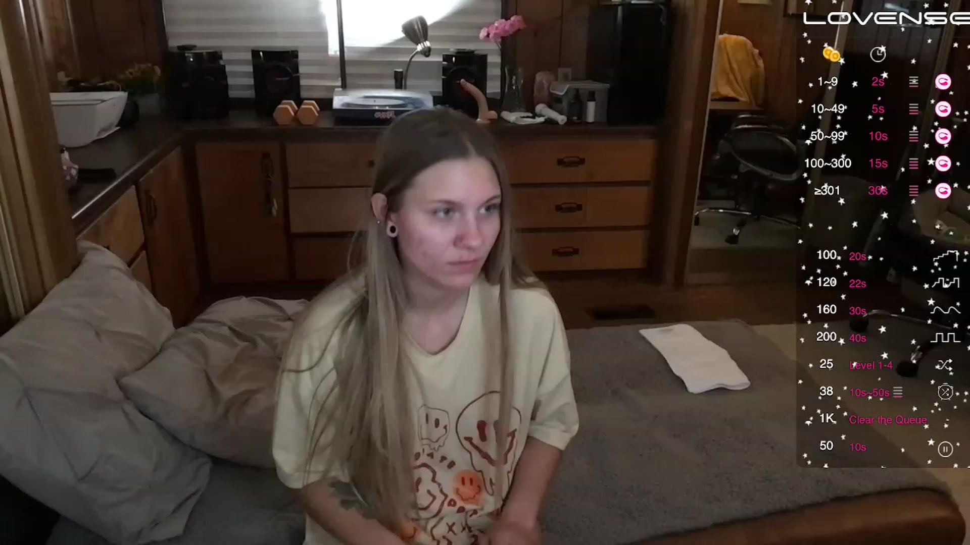 Gallery image thumbnail from Incognitobabe's myfreecams stream on, 11/28/2022, 03:36 image 3 of 20