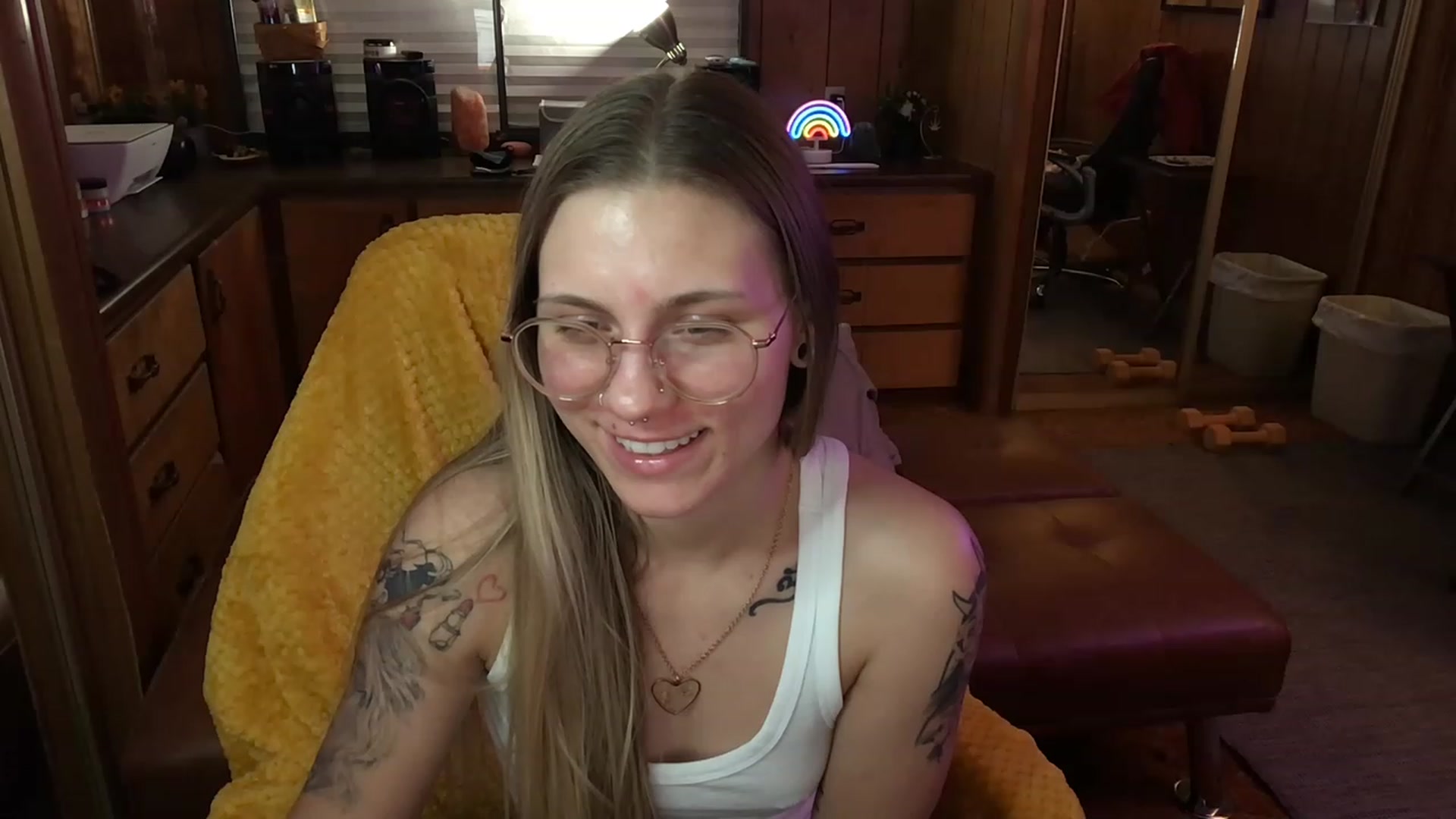Gallery image thumbnail from Incognitobabe's myfreecams stream on, 12/31/2022, 14:08 image 2 of 20