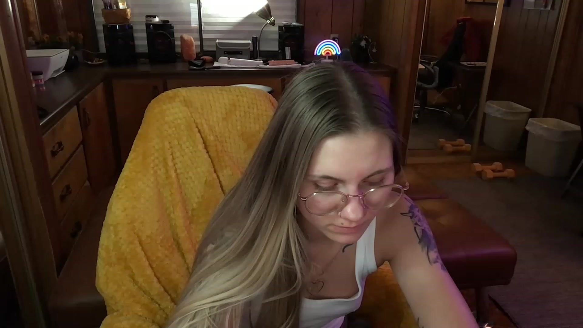 Gallery image thumbnail from Incognitobabe's myfreecams stream on, 12/31/2022, 14:08 image 12 of 20