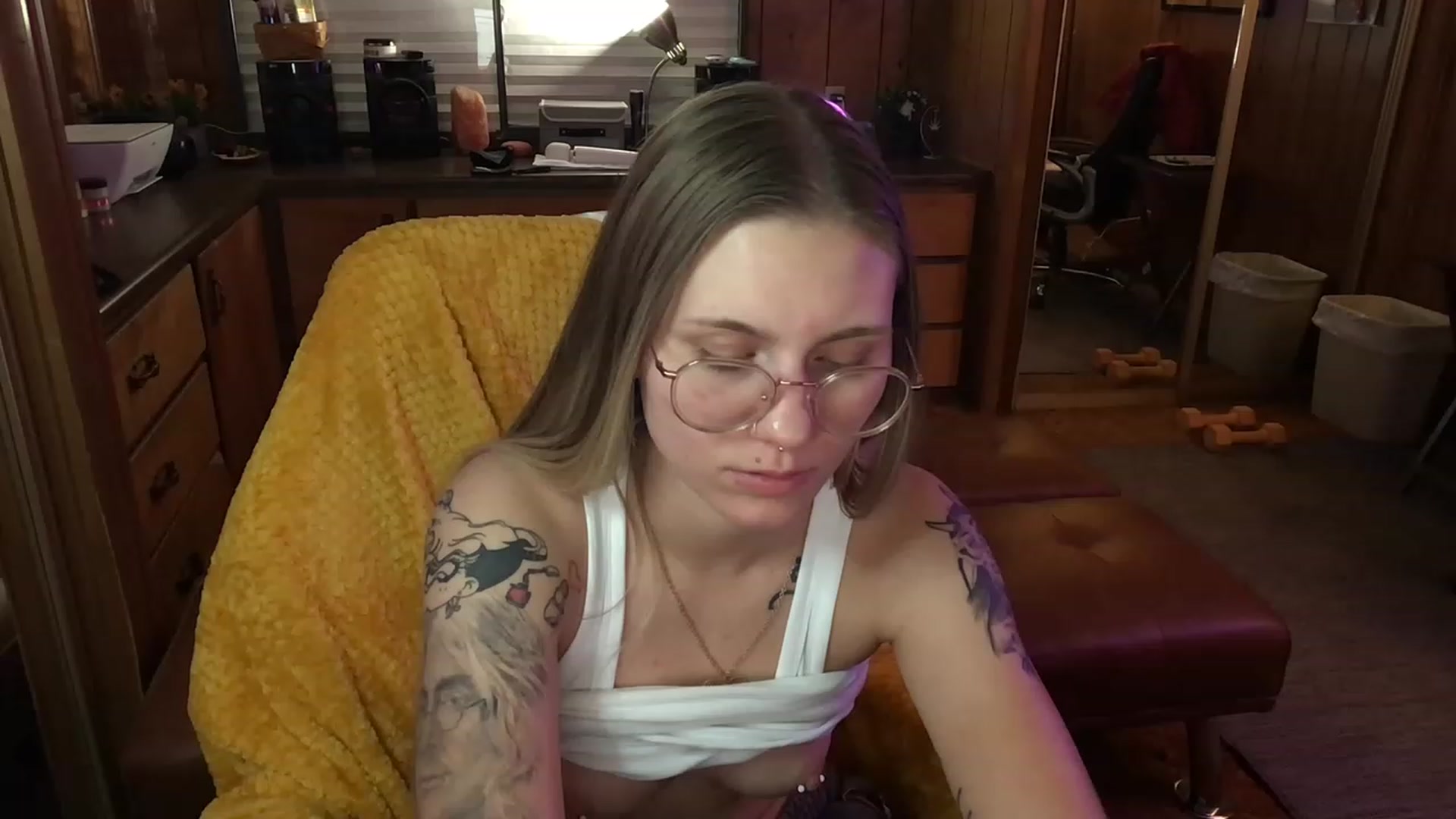 Gallery image thumbnail from Incognitobabe's myfreecams stream on, 12/31/2022, 14:08 image 6 of 20