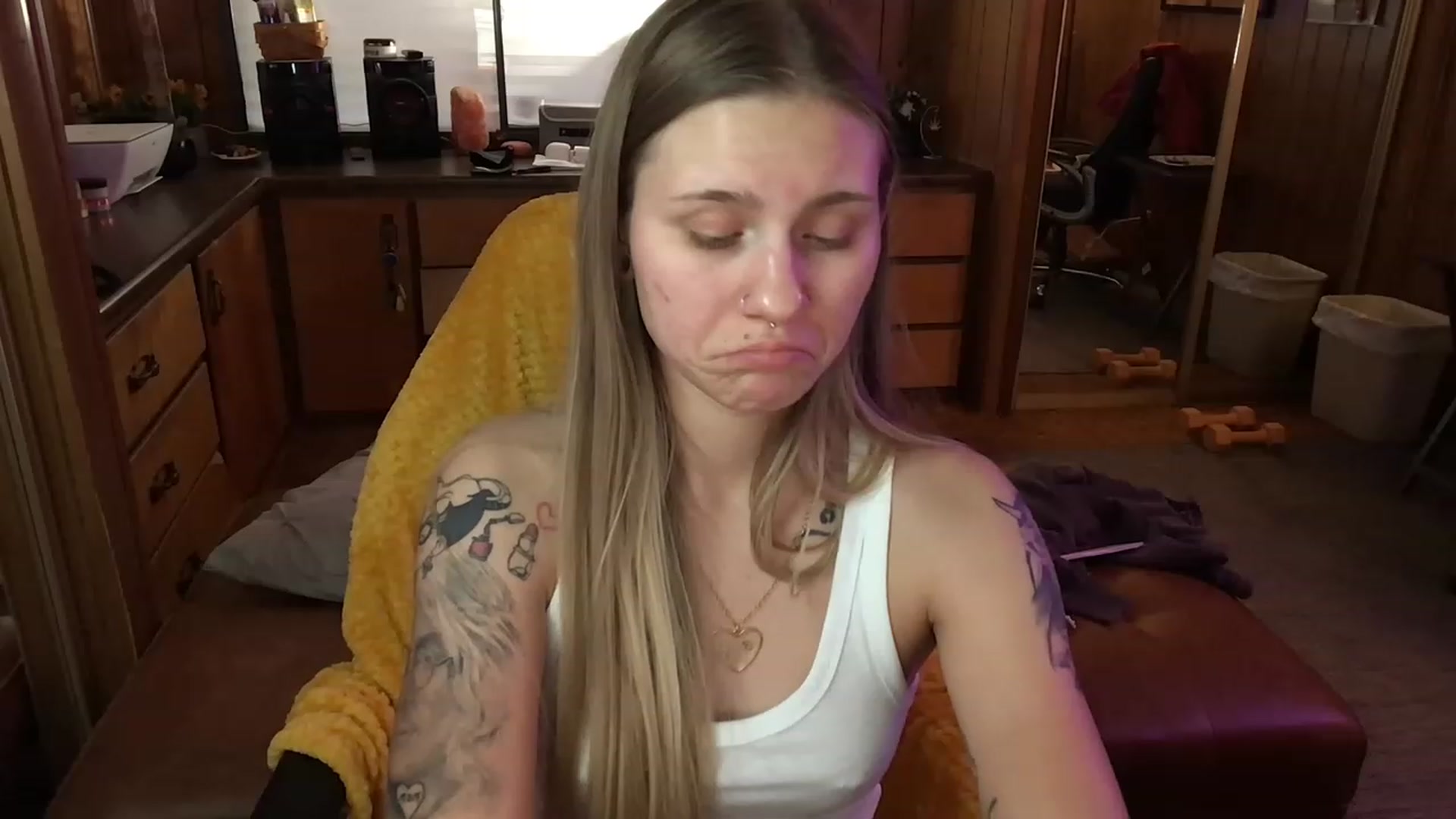 Gallery image thumbnail from Incognitobabe's myfreecams stream on, 12/31/2022, 14:08 image 20 of 20