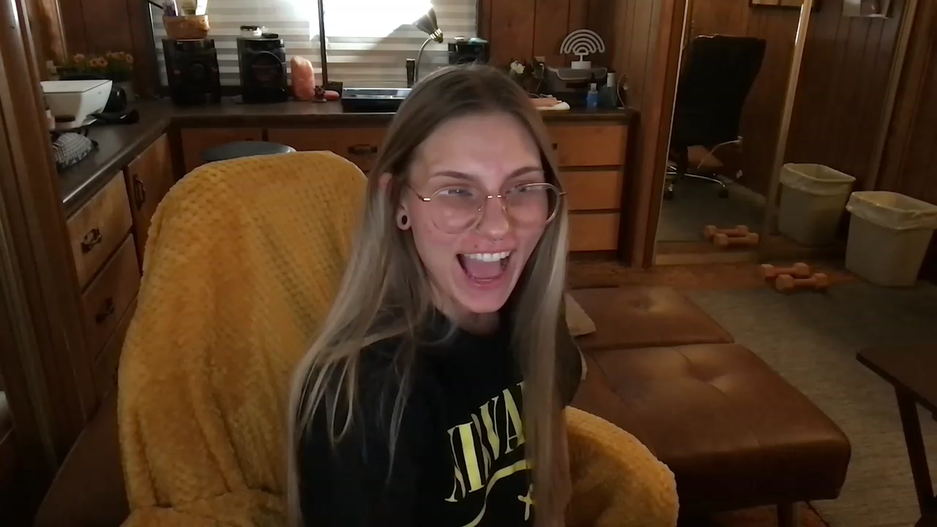 Gallery image thumbnail from Incognitobabe's myfreecams stream on, 01/02/2023, 12:22 image 14 of 20