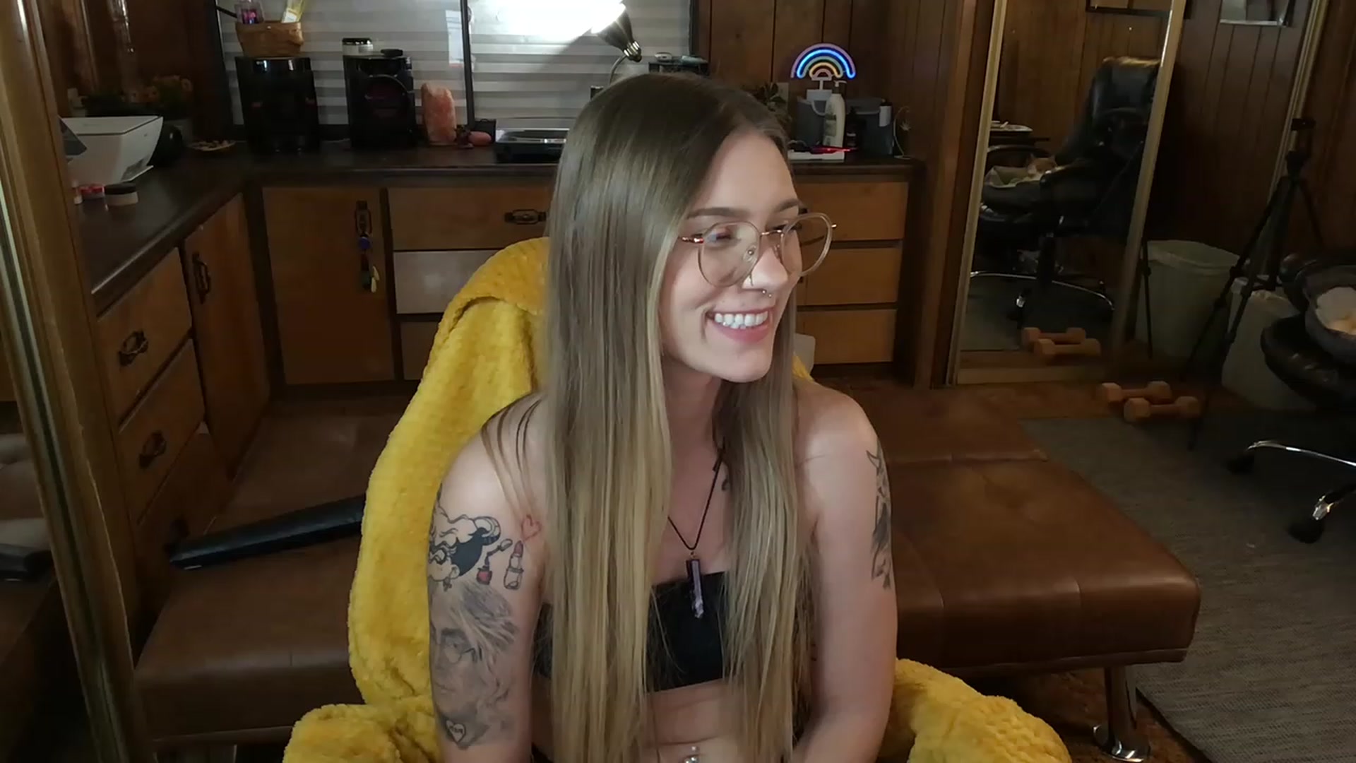 Gallery image thumbnail from Incognitobabe's myfreecams stream on, 01/08/2023, 08:47 image 3 of 20