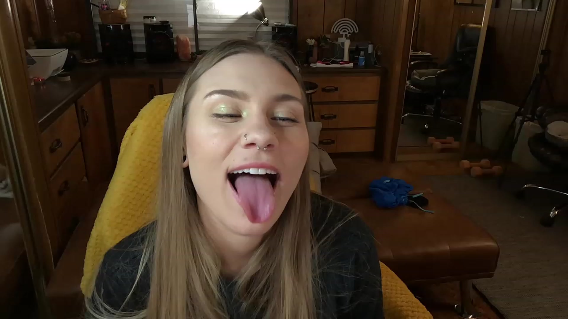 Gallery image thumbnail from Incognitobabe's myfreecams stream on, 01/08/2023, 12:19 image 6 of 20