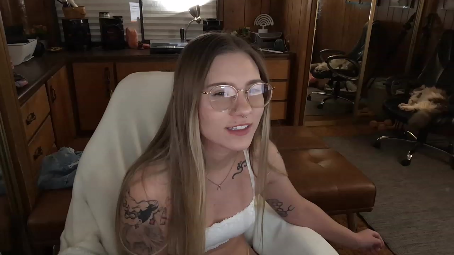 Gallery image thumbnail from Incognitobabe's myfreecams stream on, 01/22/2023, 13:05 image 1 of 20