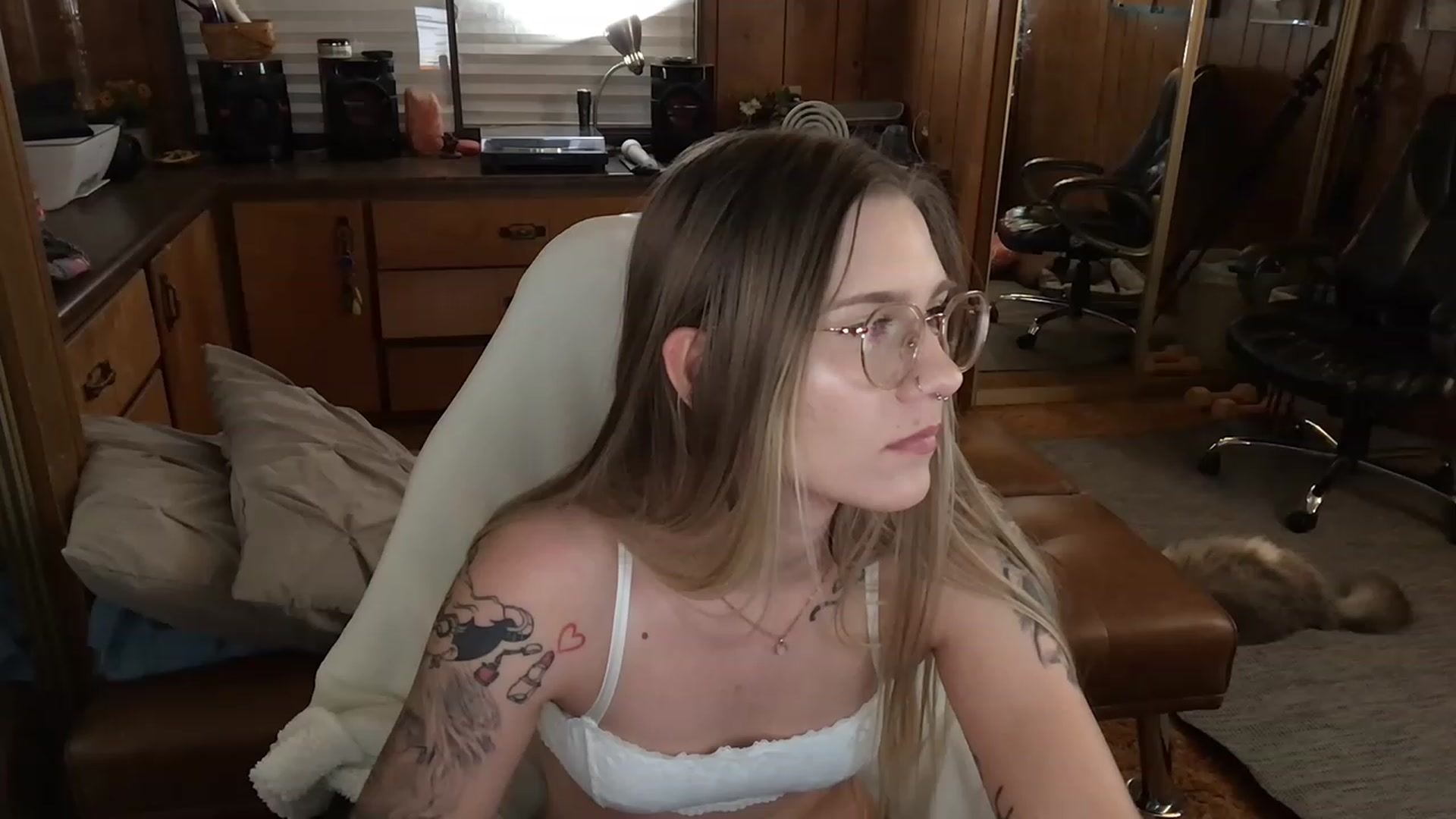 Gallery image thumbnail from Incognitobabe's myfreecams stream on, 01/22/2023, 13:05 image 14 of 20