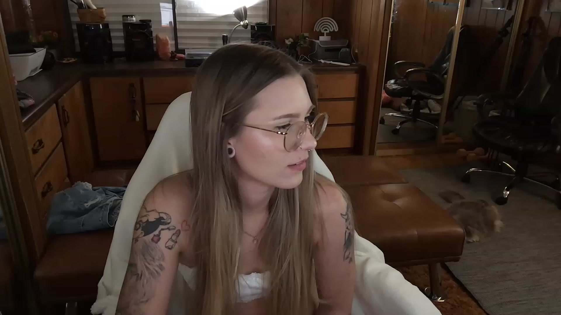 Gallery image thumbnail from Incognitobabe's myfreecams stream on, 01/22/2023, 13:05 image 6 of 20