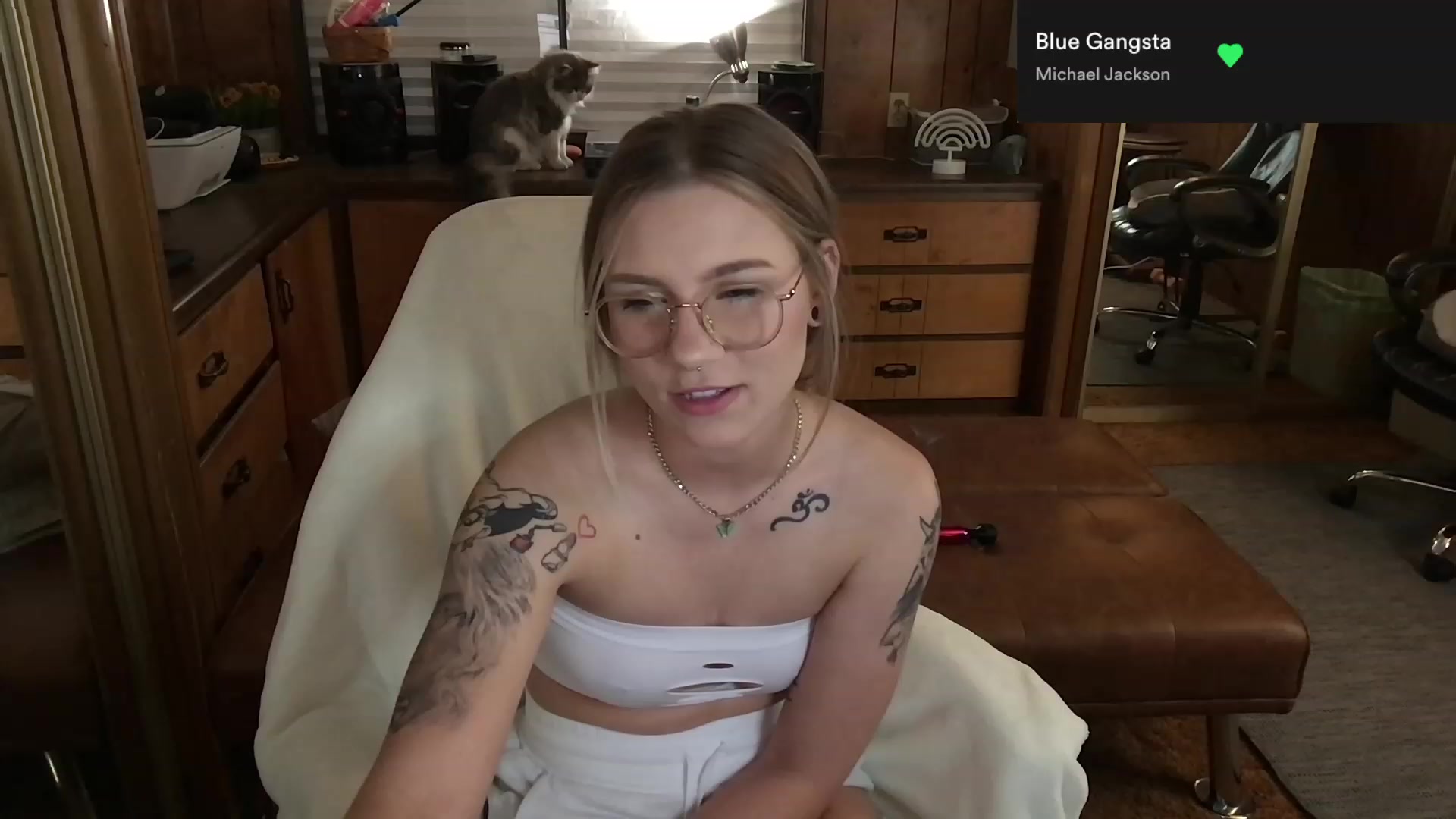 Gallery image thumbnail from Incognitobabe's myfreecams stream on, 04/16/2023, 12:03 image 14 of 20