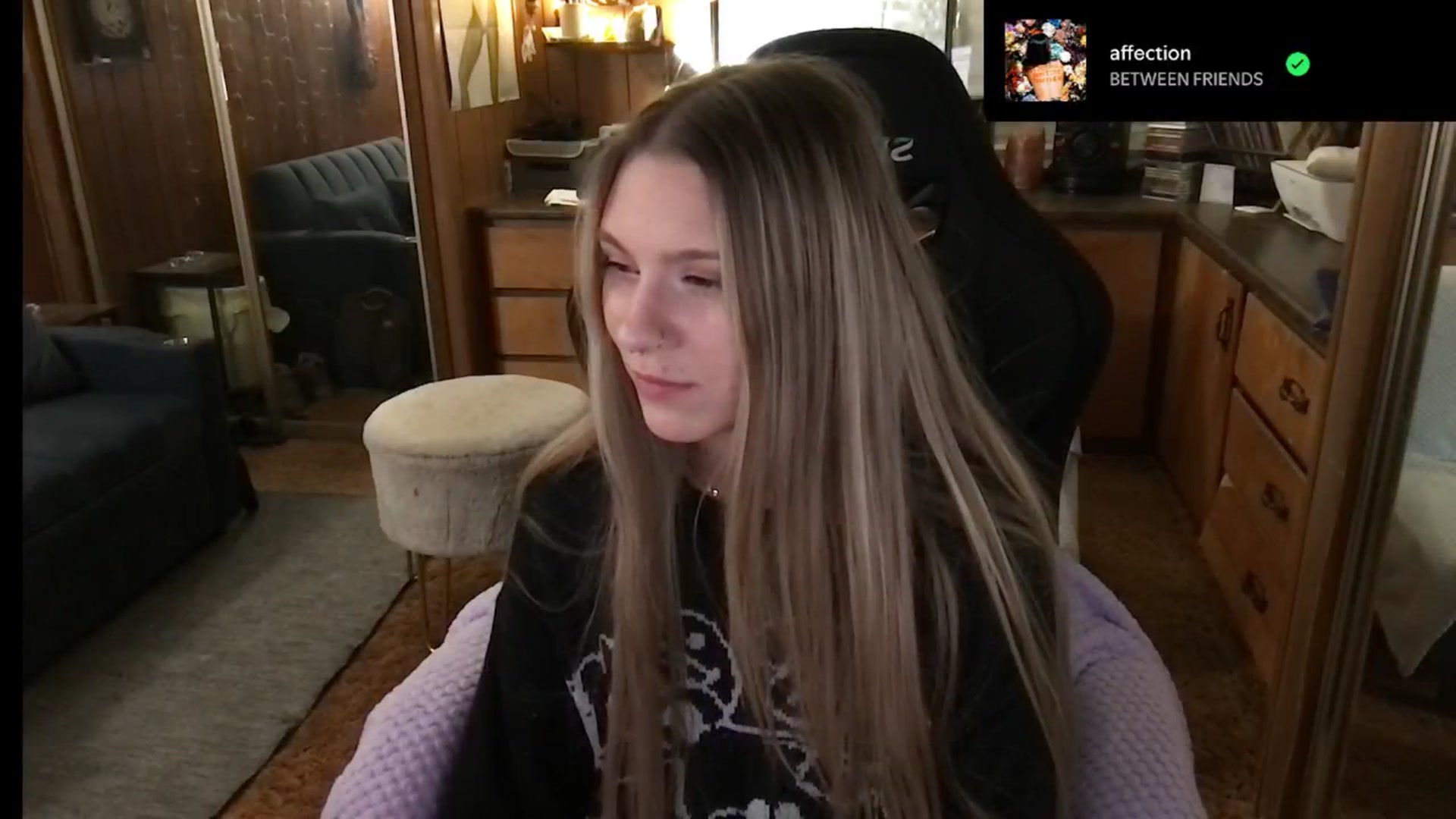 Gallery image thumbnail from Incognitobabe's myfreecams stream on, 12/25/2024, 08:56 image 14 of 20