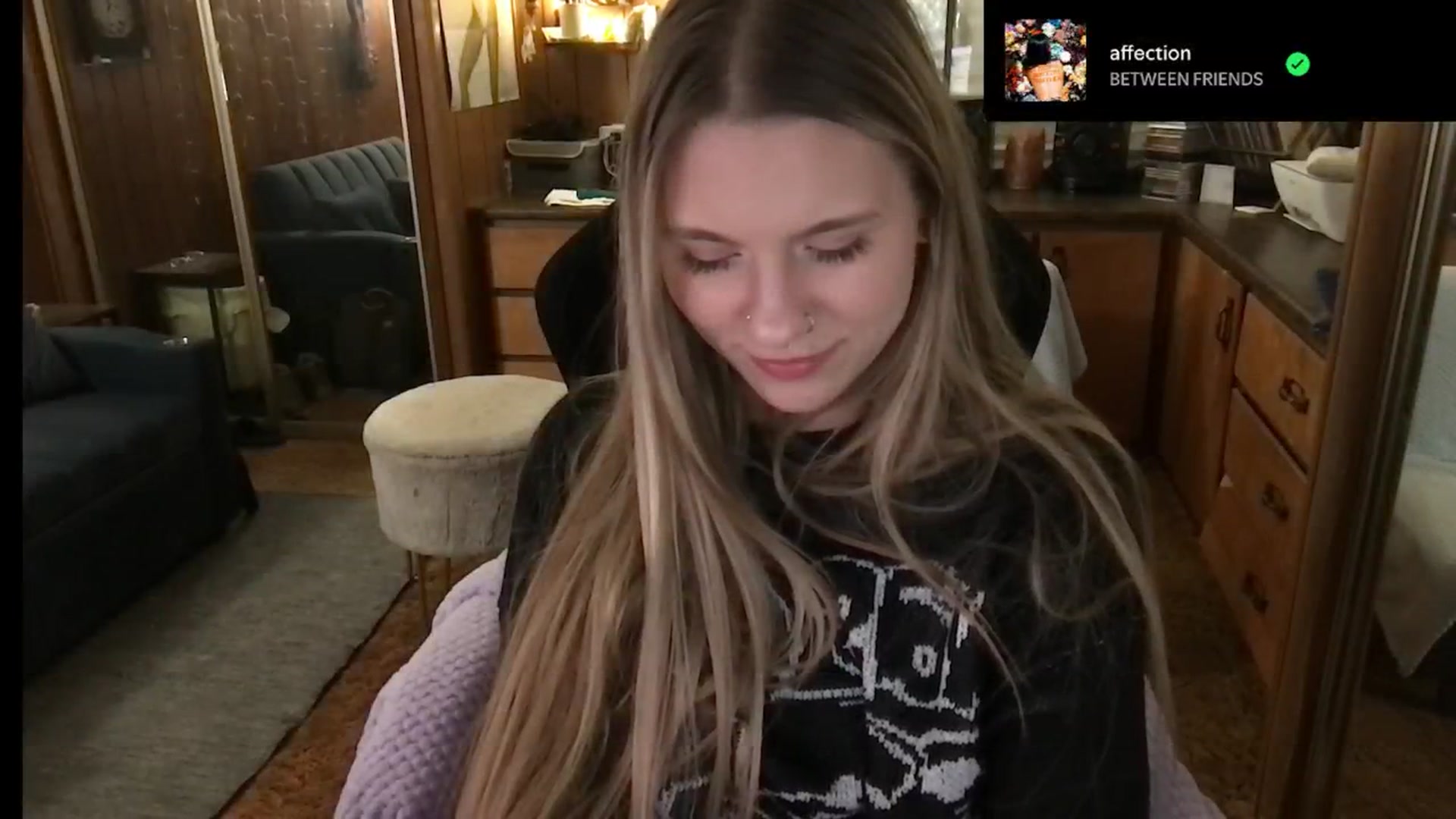 Gallery image thumbnail from Incognitobabe's myfreecams stream on, 12/25/2024, 08:56 image 12 of 20