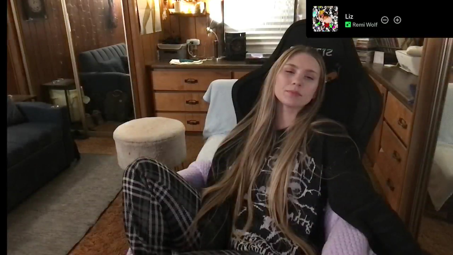 Gallery image thumbnail from Incognitobabe's myfreecams stream on, 12/25/2024, 08:56 image 7 of 20