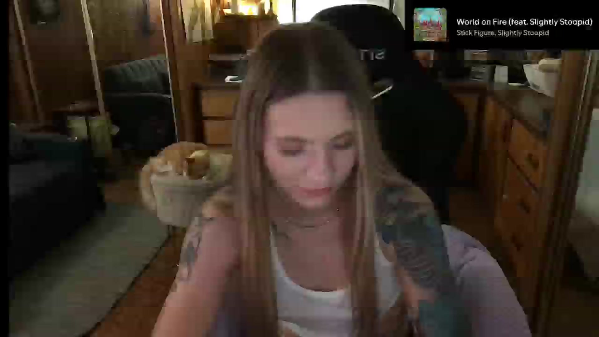 Gallery image thumbnail from Incognitobabe's myfreecams stream on, 12/25/2024, 10:01 image 8 of 20