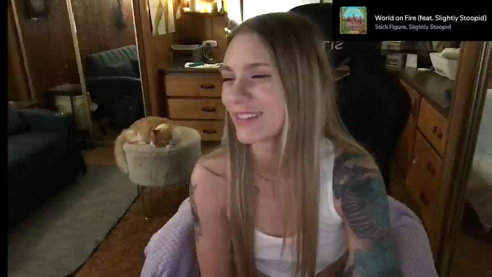 Gallery image thumbnail from Incognitobabe's myfreecams stream on, 12/25/2024, 10:01 image 7 of 20