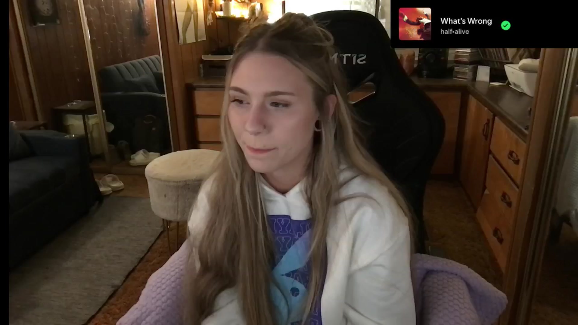 Gallery image thumbnail from Incognitobabe's myfreecams stream on, 12/26/2024, 06:45 image 6 of 20