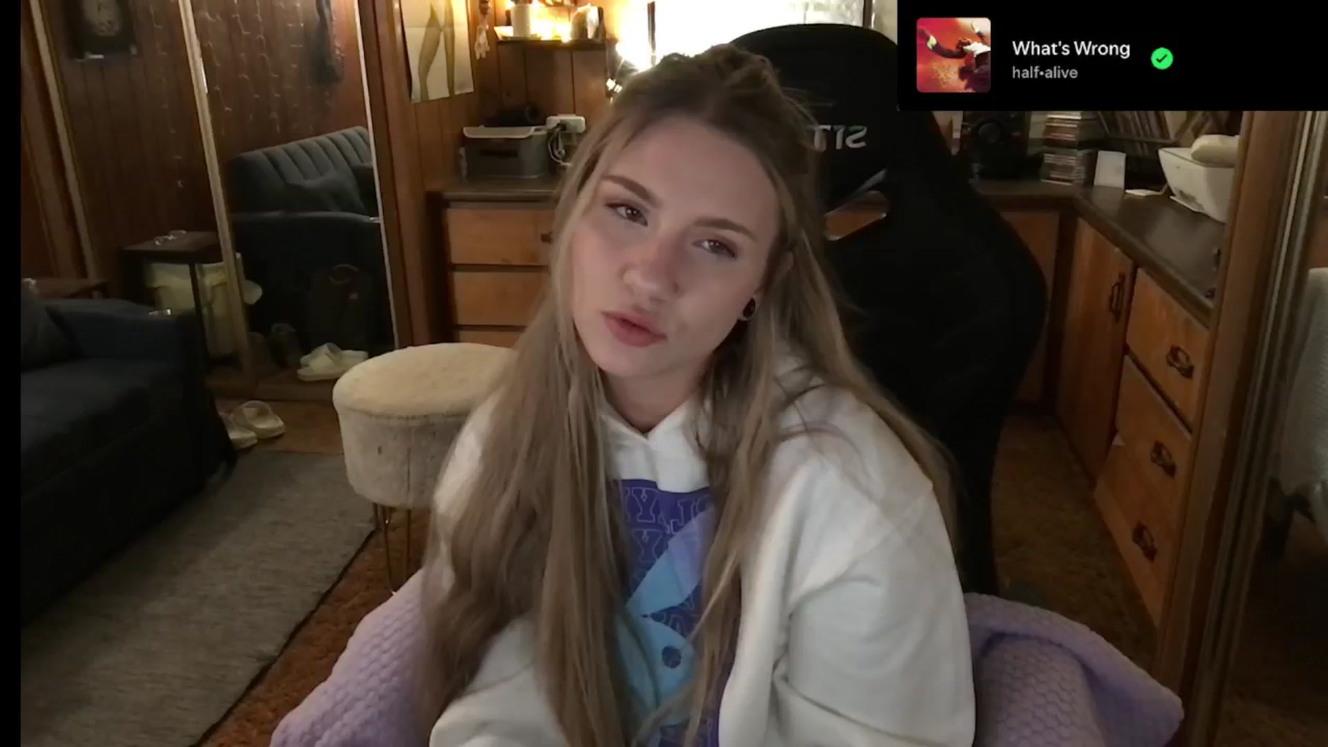 Gallery image thumbnail from Incognitobabe's myfreecams stream on, 12/26/2024, 06:45 image 4 of 20