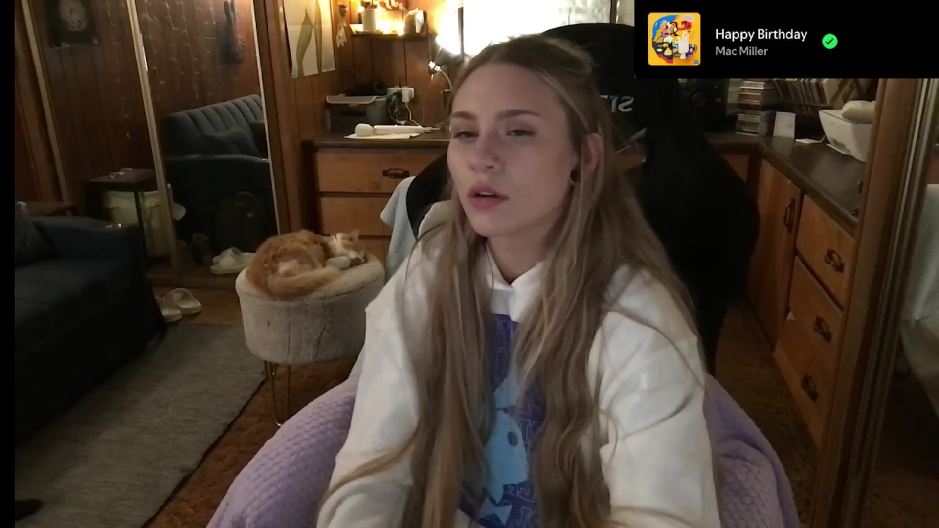Gallery image thumbnail from Incognitobabe's myfreecams stream on, 12/26/2024, 08:39 image 3 of 20