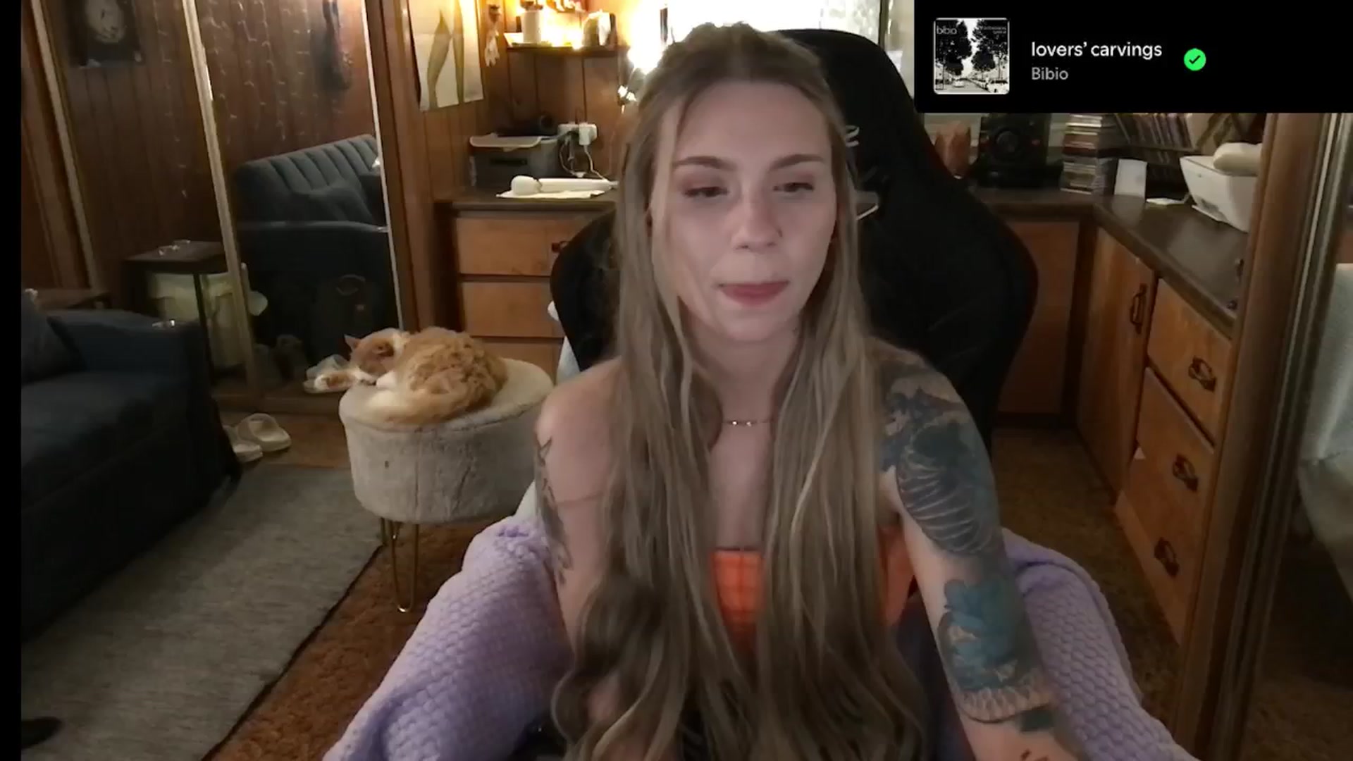 Gallery image thumbnail from Incognitobabe's myfreecams stream on, 12/26/2024, 08:39 image 12 of 20