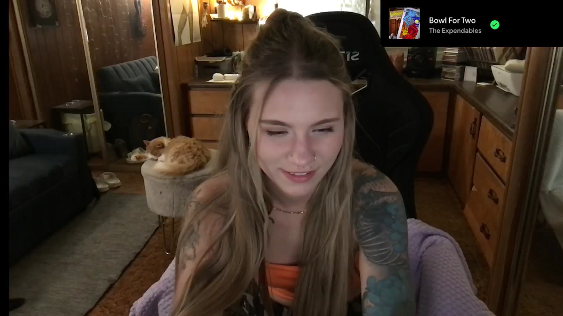 Gallery image thumbnail from Incognitobabe's myfreecams stream on, 12/26/2024, 08:39 image 11 of 20