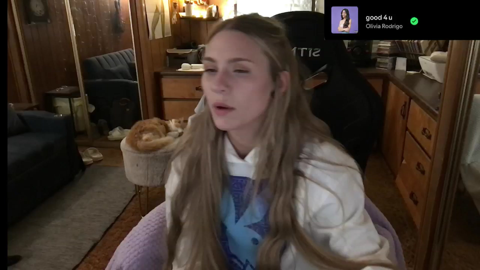 Gallery image thumbnail from Incognitobabe's myfreecams stream on, 12/26/2024, 08:39 image 2 of 20