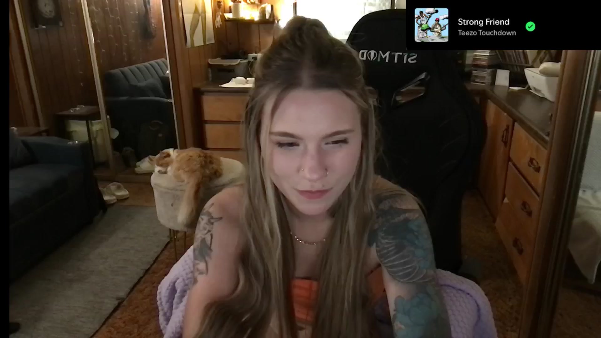 Gallery image thumbnail from Incognitobabe's myfreecams stream on, 12/26/2024, 09:44 image 1 of 20