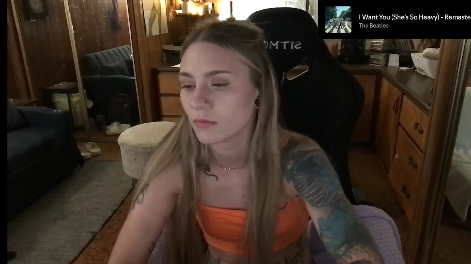 Gallery image thumbnail from Incognitobabe's myfreecams stream on, 12/26/2024, 09:44 image 11 of 20
