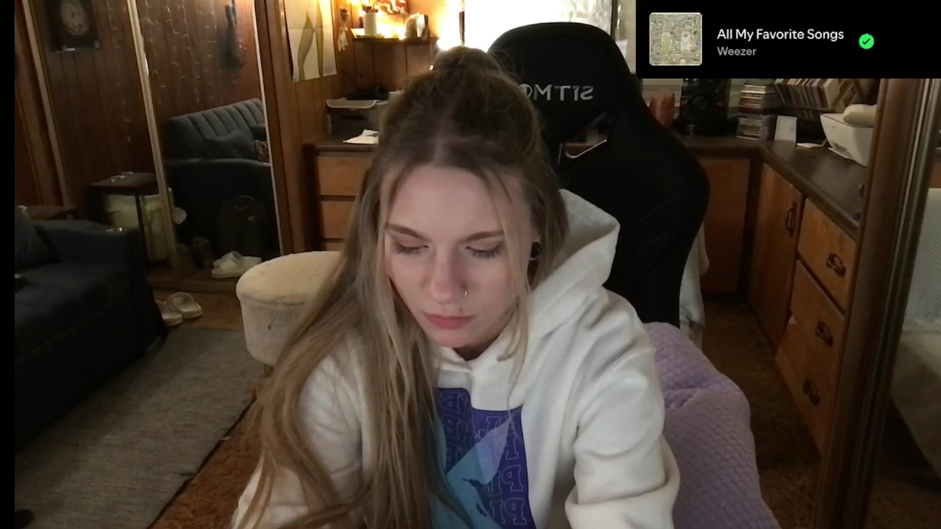 Gallery image thumbnail from Incognitobabe's myfreecams stream on, 12/26/2024, 11:18 image 14 of 20