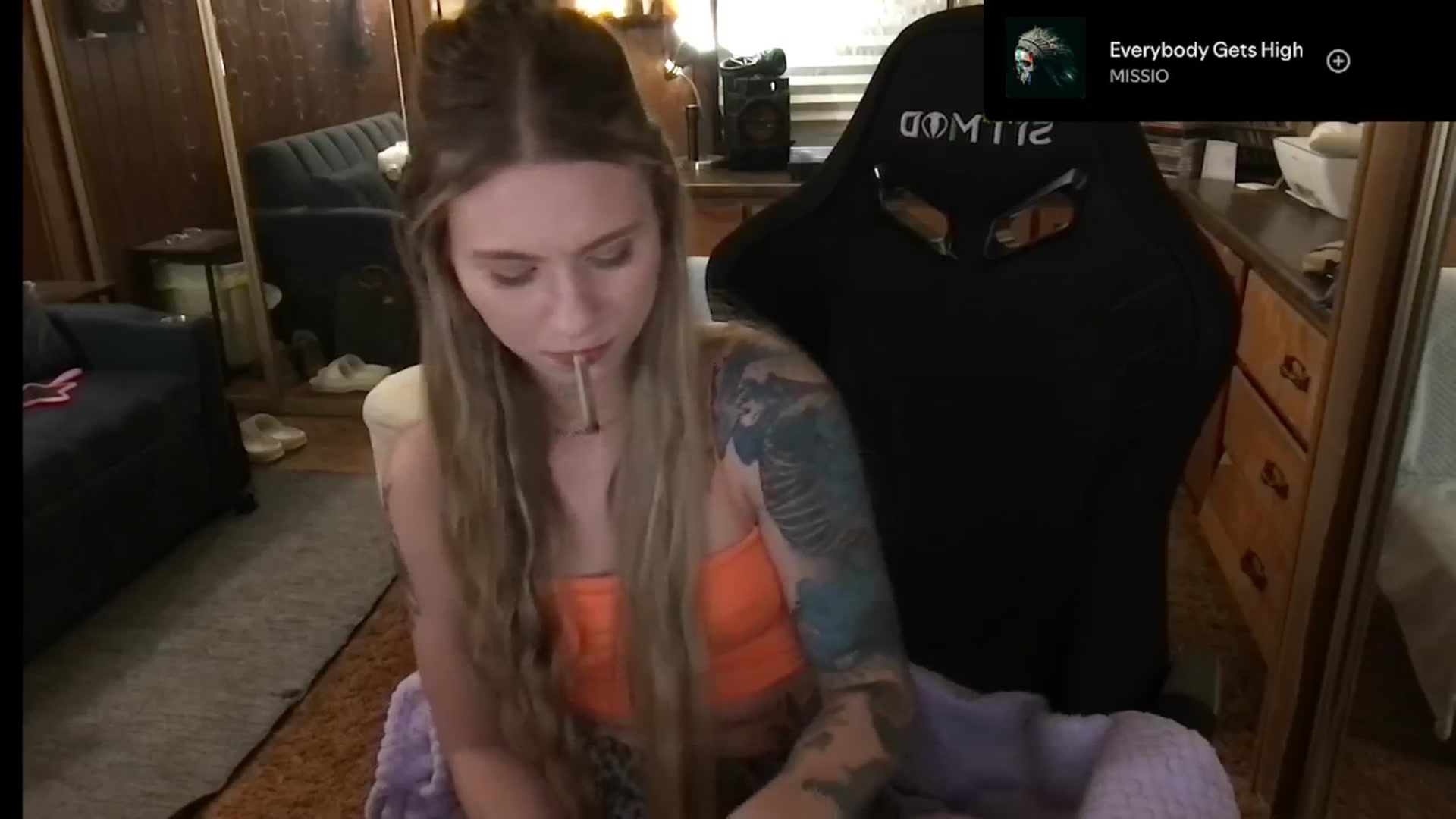 Gallery image thumbnail from Incognitobabe's myfreecams stream on, 12/27/2024, 08:38 image 8 of 20