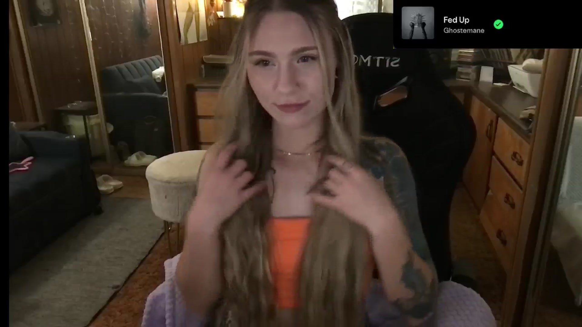 Gallery image thumbnail from Incognitobabe's myfreecams stream on, 12/27/2024, 08:38 image 18 of 20