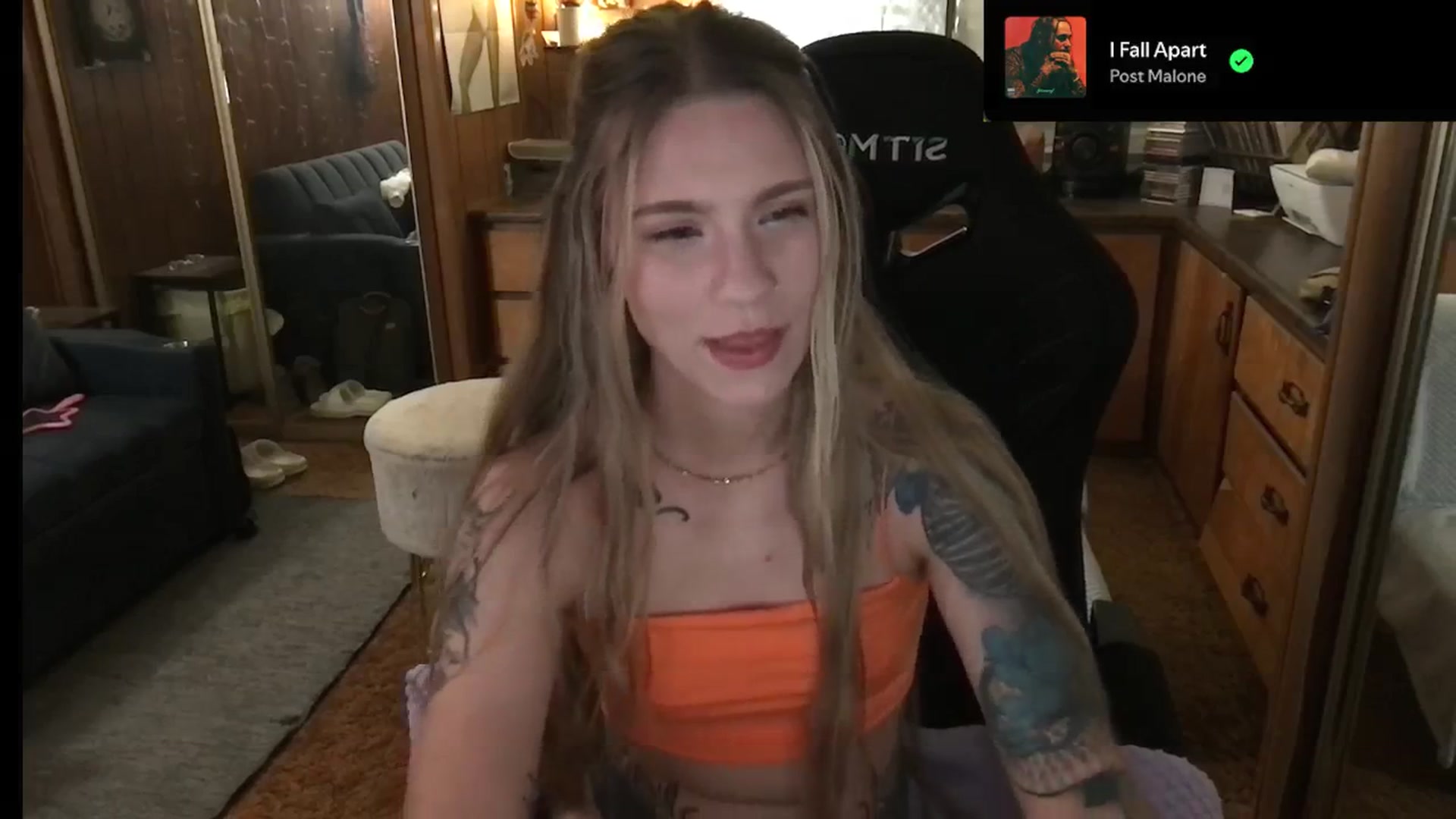 Gallery image thumbnail from Incognitobabe's myfreecams stream on, 12/27/2024, 09:00 image 13 of 20