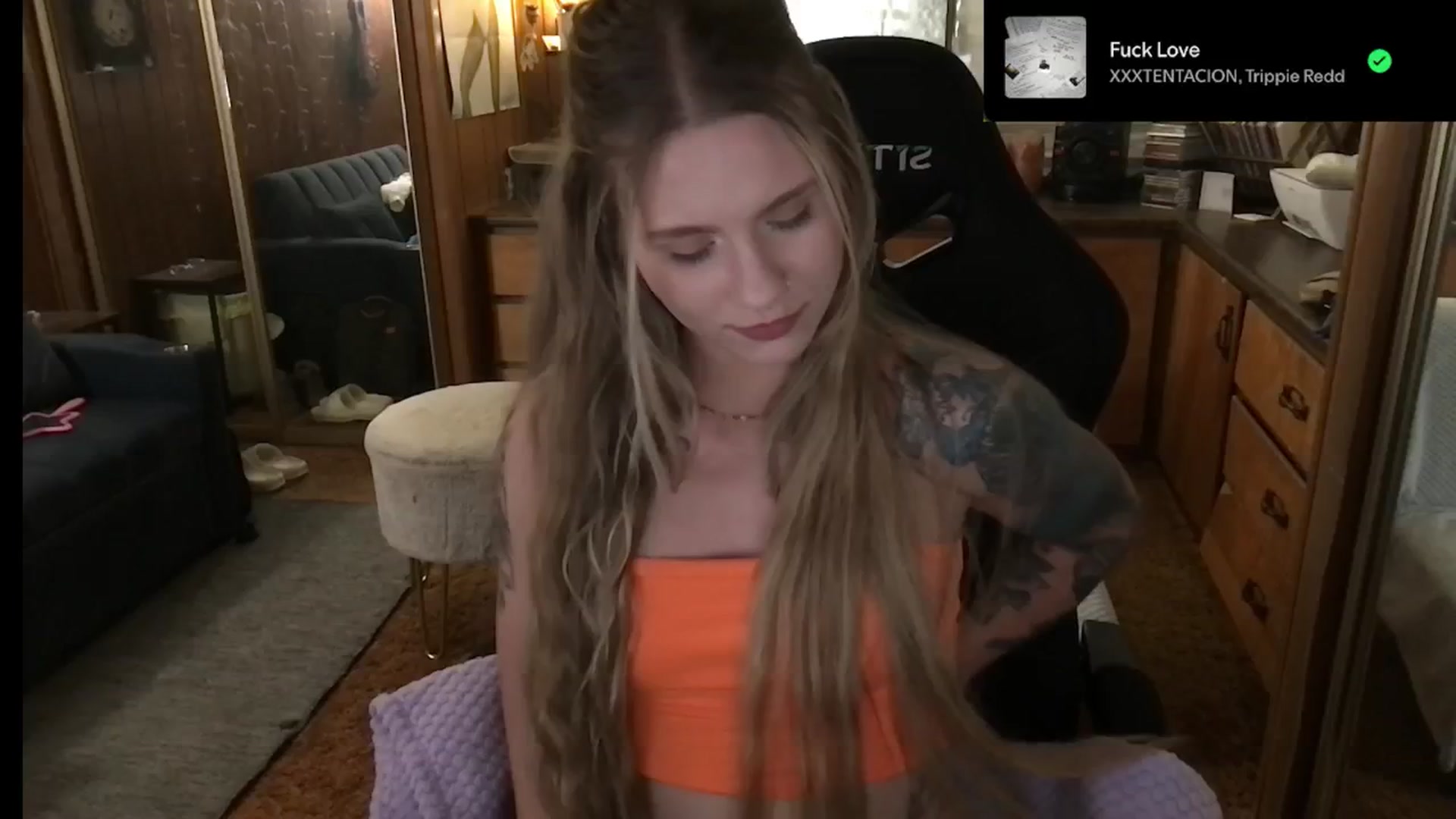 Gallery image thumbnail from Incognitobabe's myfreecams stream on, 12/27/2024, 09:00 image 1 of 20
