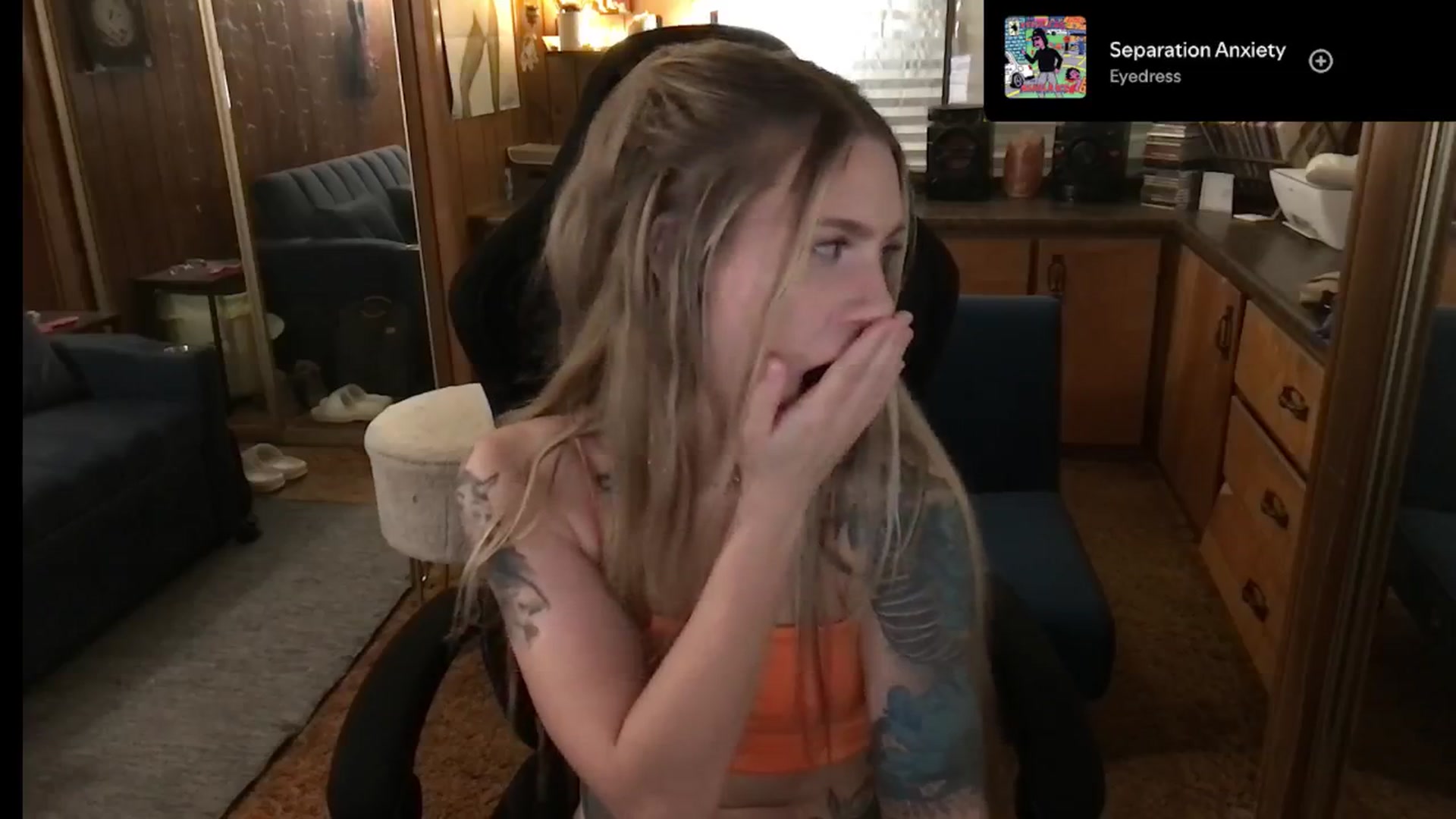 Gallery image thumbnail from Incognitobabe's myfreecams stream on, 12/27/2024, 11:03 image 14 of 20