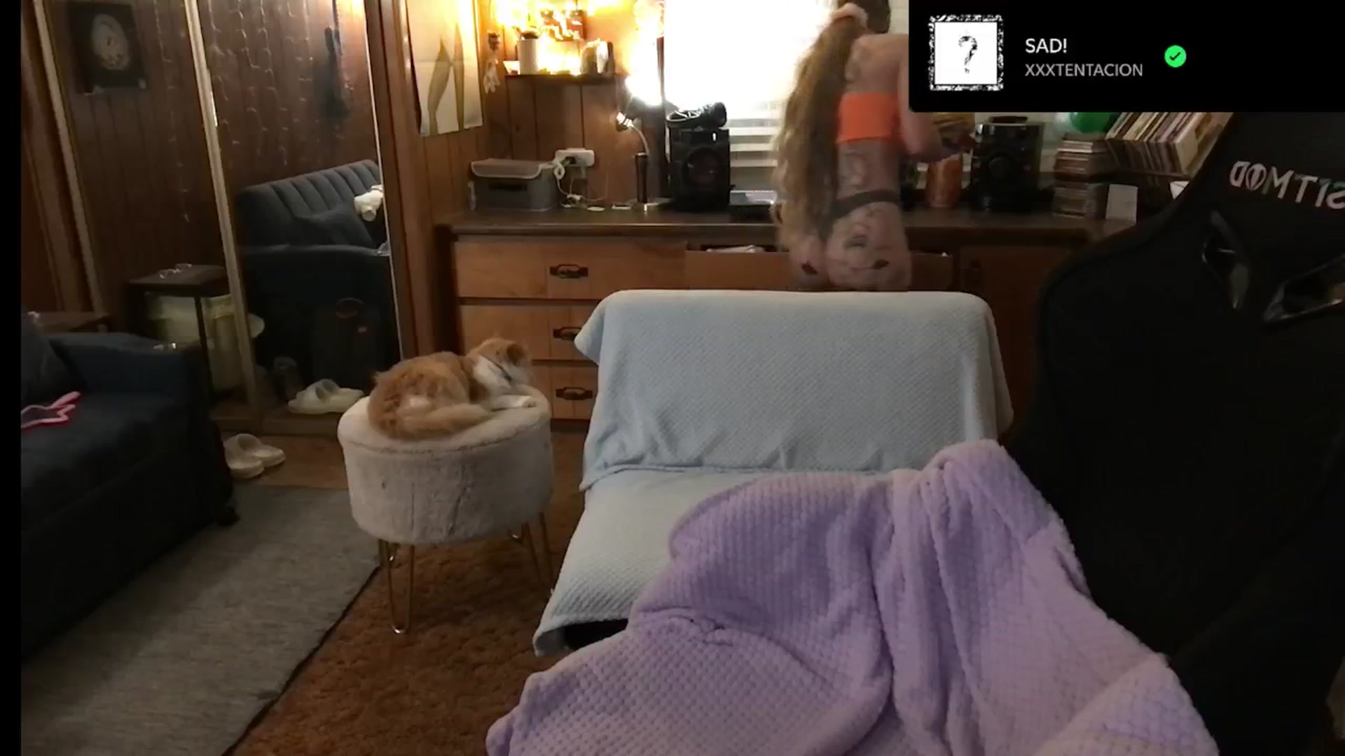 Gallery image thumbnail from Incognitobabe's myfreecams stream on, 12/27/2024, 11:03 image 6 of 20