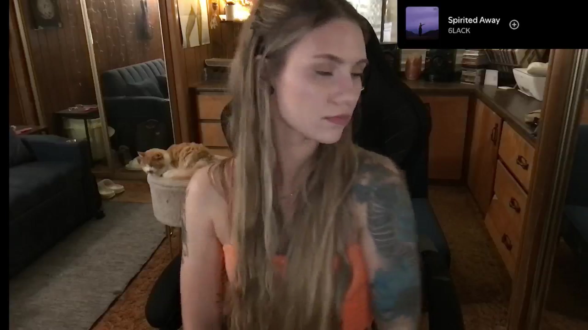 Gallery image thumbnail from Incognitobabe's myfreecams stream on, 12/27/2024, 11:03 image 10 of 20