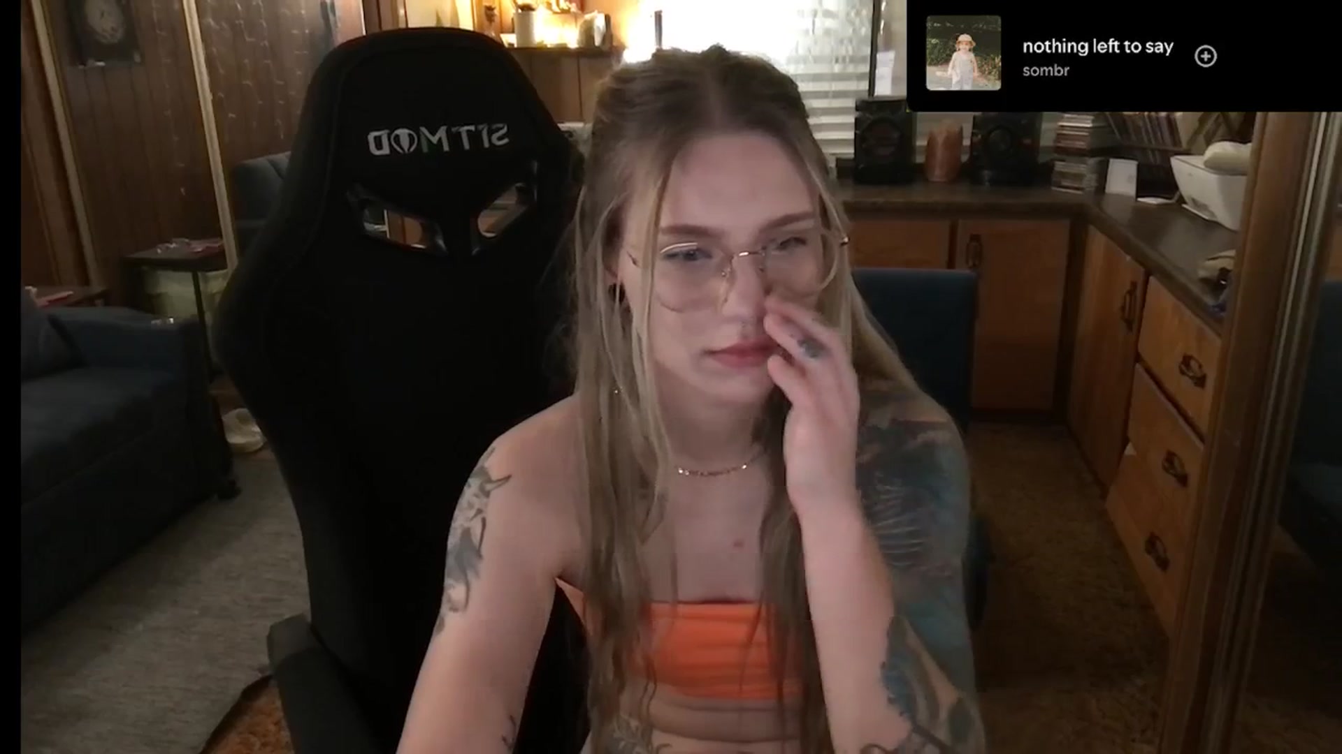 Gallery image thumbnail from Incognitobabe's myfreecams stream on, 12/27/2024, 11:03 image 16 of 20