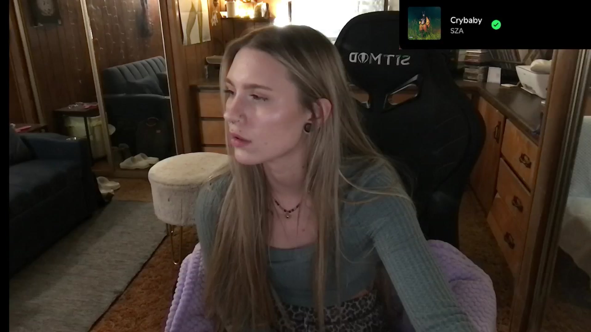 Gallery image thumbnail from Incognitobabe's myfreecams stream on, 12/28/2024, 09:28 image 1 of 20