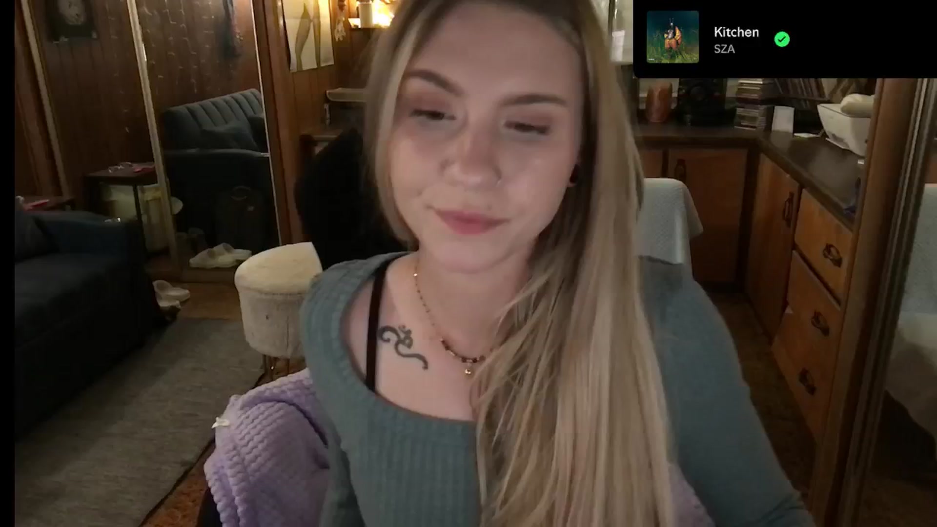 Gallery image thumbnail from Incognitobabe's myfreecams stream on, 12/28/2024, 09:28 image 4 of 20