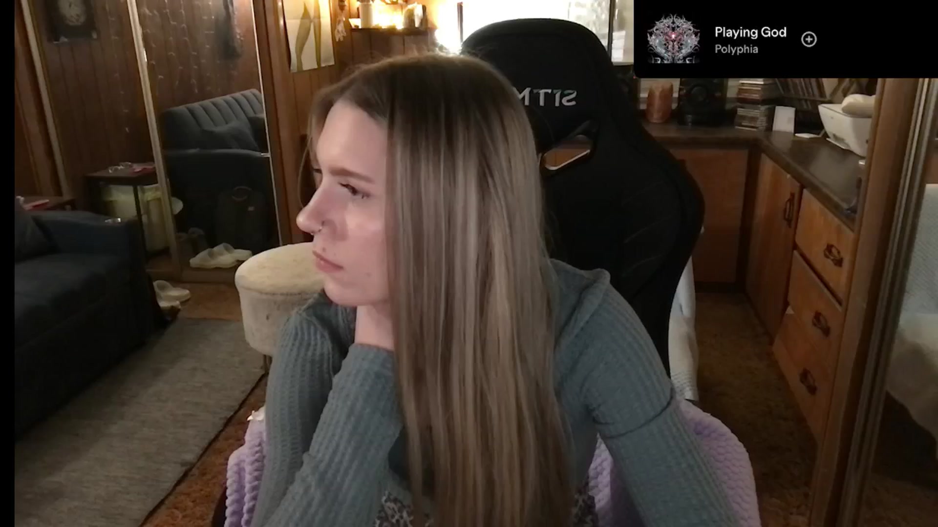 Gallery image thumbnail from Incognitobabe's myfreecams stream on, 12/28/2024, 09:28 image 10 of 20