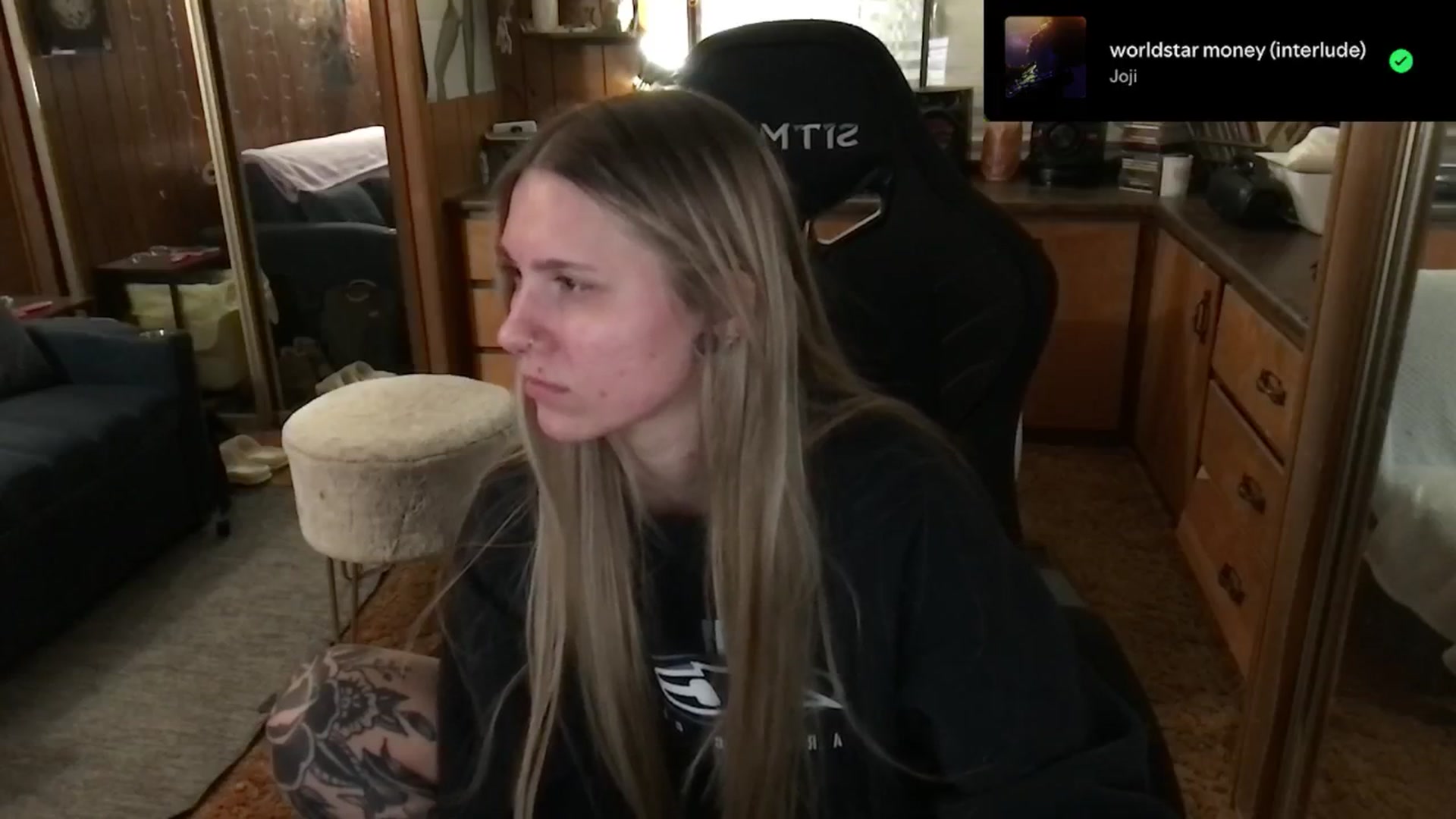 Gallery image thumbnail from Incognitobabe's myfreecams stream on, 12/30/2024, 10:17 image 13 of 20