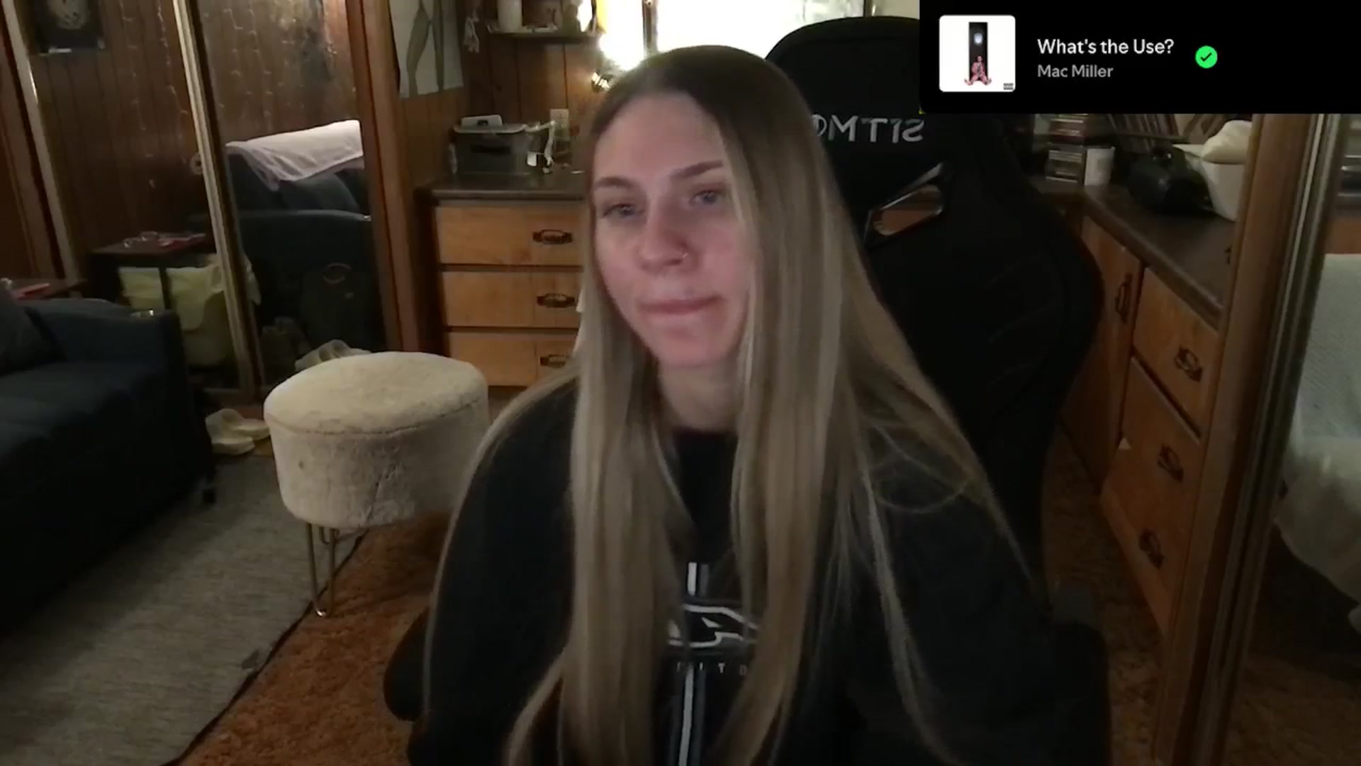 Gallery image thumbnail from Incognitobabe's myfreecams stream on, 12/30/2024, 10:17 image 10 of 20