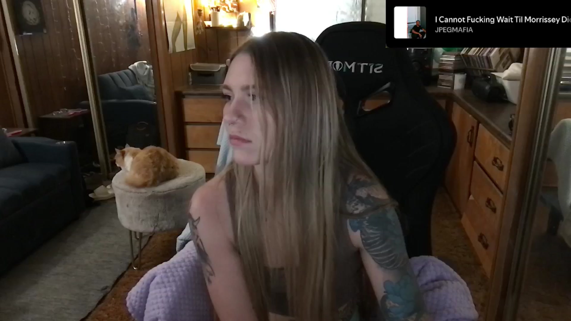 Gallery image thumbnail from Incognitobabe's myfreecams stream on, 12/31/2024, 08:18 image 19 of 20