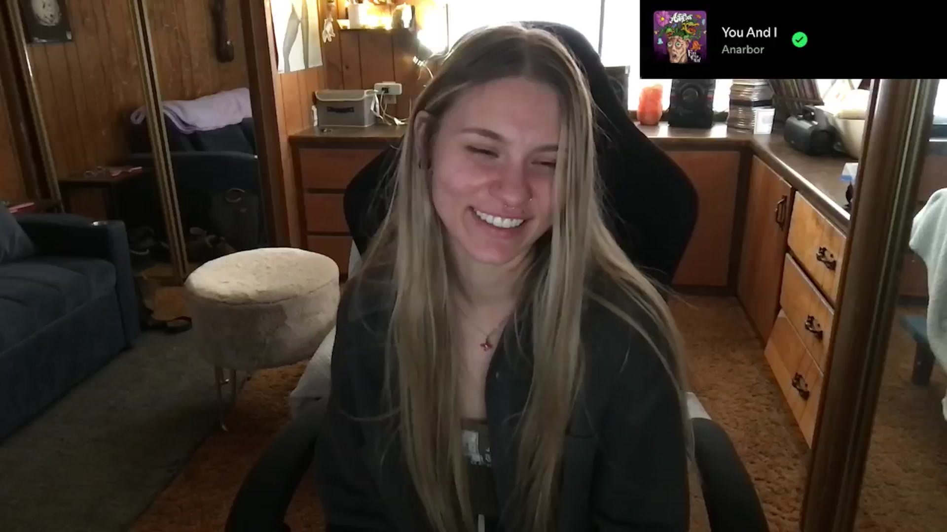 Gallery image thumbnail from Incognitobabe's myfreecams stream on, 12/31/2024, 20:55 image 14 of 20